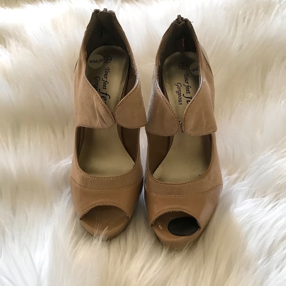 Nude Color Heels - Picture 2 of 6